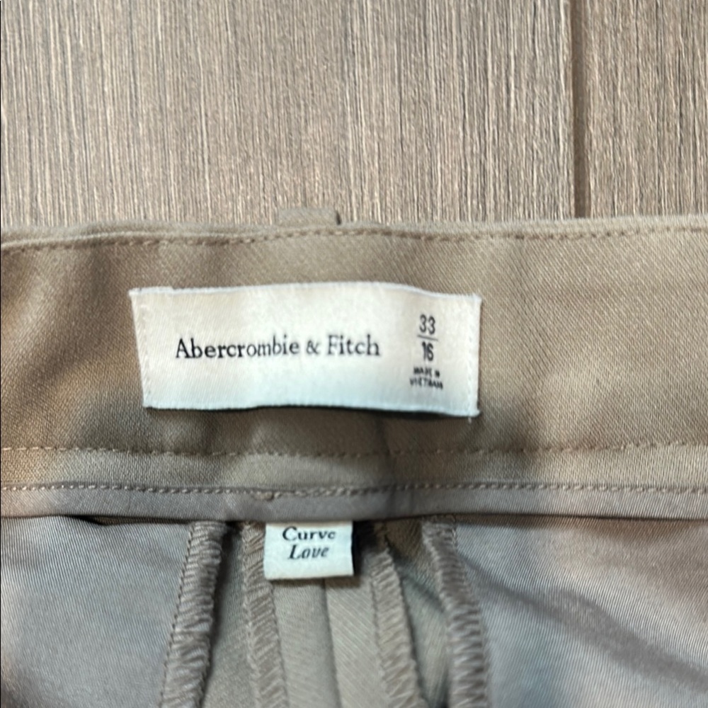 Abercrombie & Fitch Tan Trousers Straight Leg Design - Picture 4 of 4